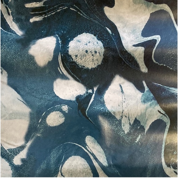 Taylor Swift Official Folklore Gift Wrap - Picture 4 of 6